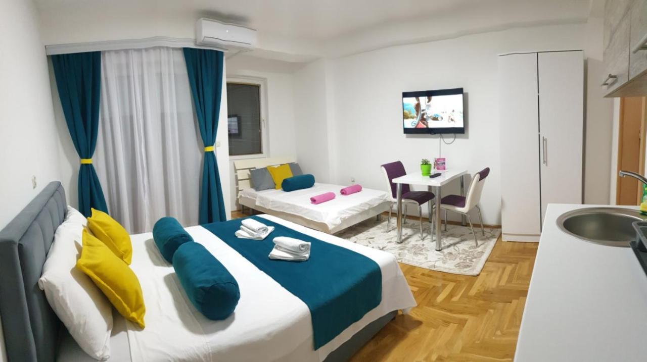 Front Beach Exclusive Apartments Struga Exterior photo