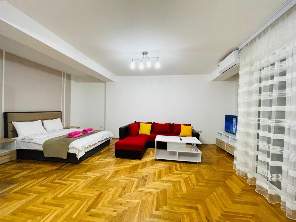 Front Beach Exclusive Apartments Struga Exterior photo
