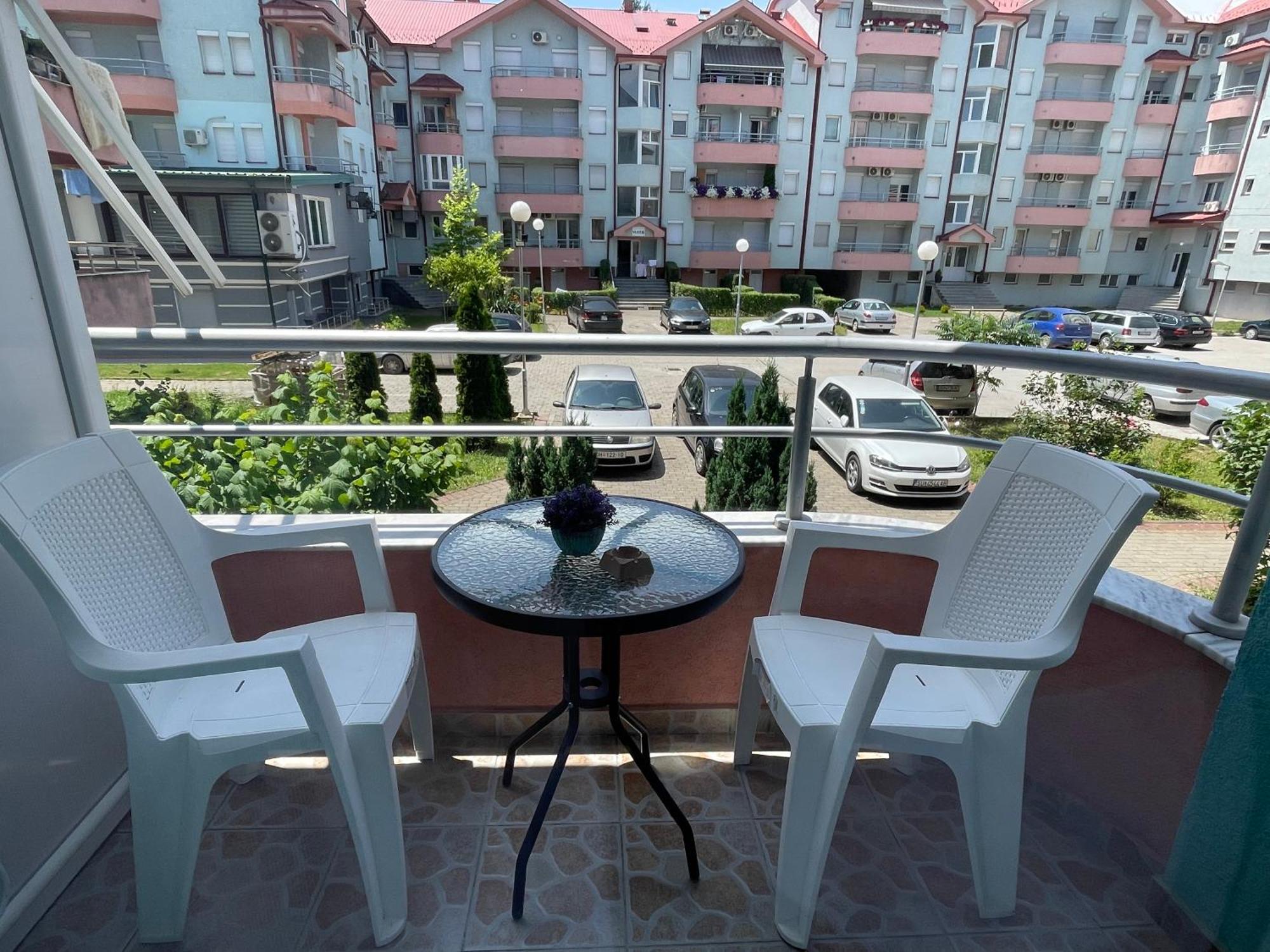 Front Beach Exclusive Apartments Struga Exterior photo