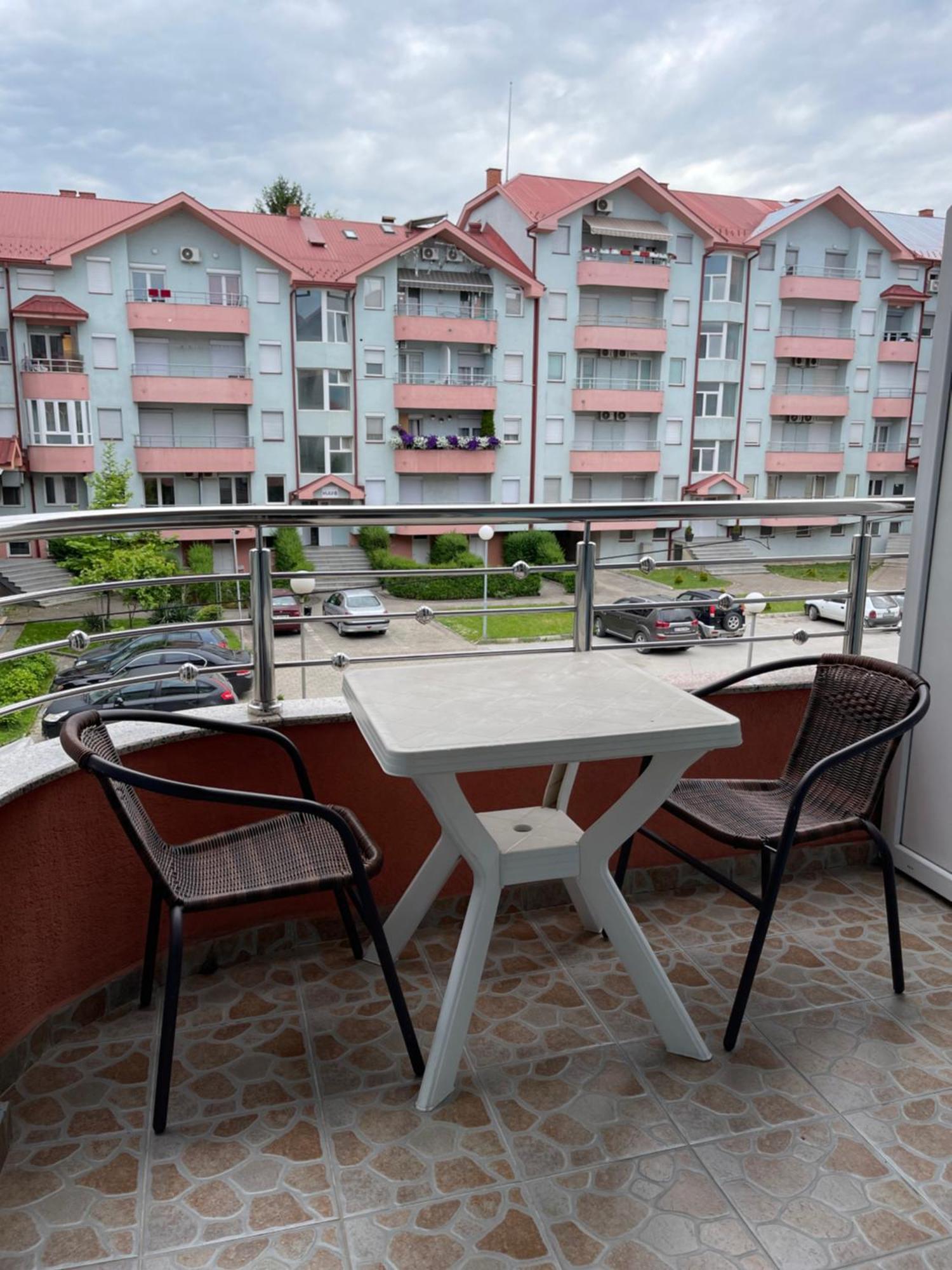 Front Beach Exclusive Apartments Struga Exterior photo