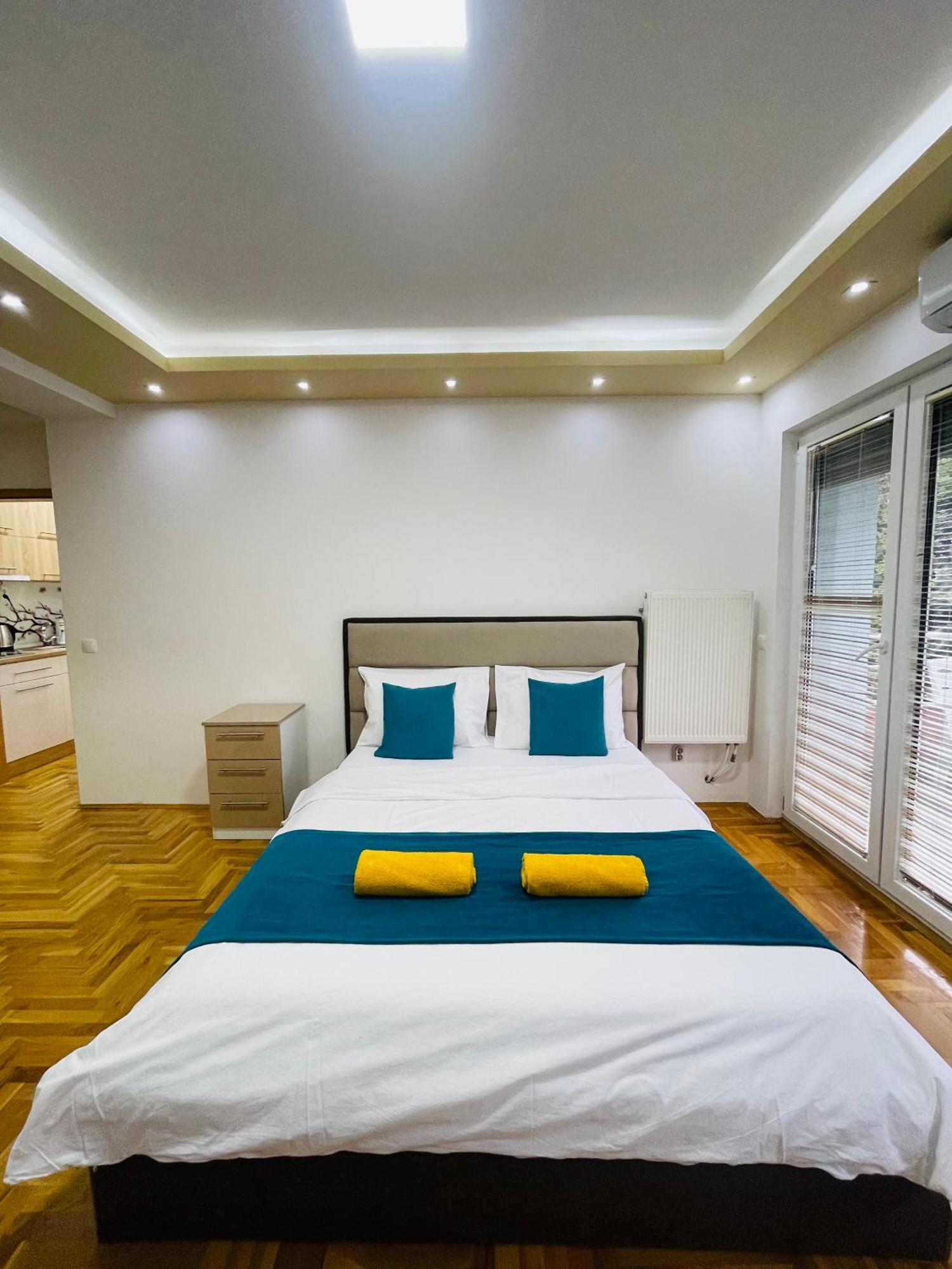 Front Beach Exclusive Apartments Struga Exterior photo